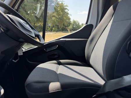 2021 Nissan NV400 - photo 21