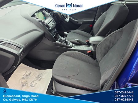 2017 Ford Focus - photo 15