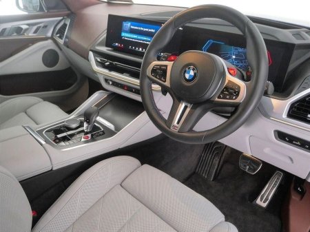2025 BMW XM - photo 6