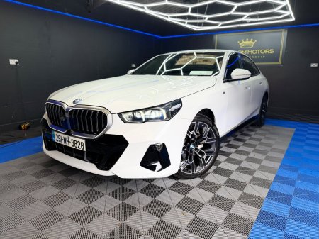 2025 BMW 5-Series - photo 5