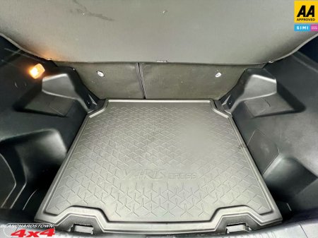 2023 Toyota Yaris - photo 13