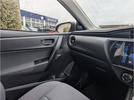 2017 Toyota Corolla - photo 17