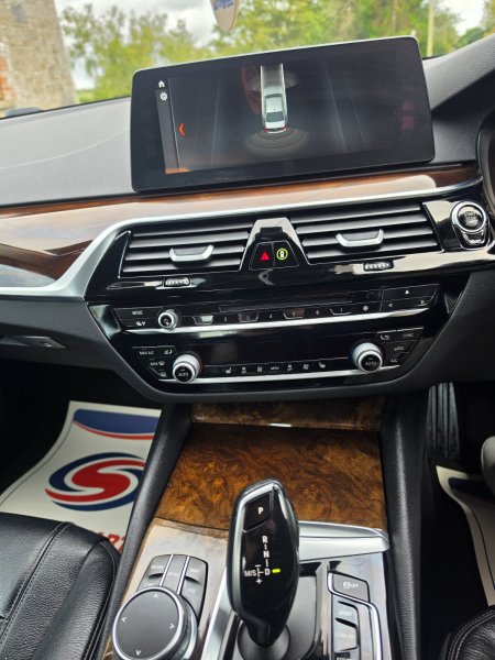 2018 BMW 5-Series - photo 10