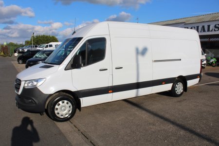 2024 Mercedes-Benz Sprinter - photo 2