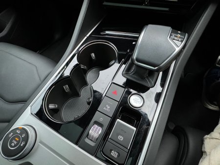 2024 Volkswagen Touareg - photo 21