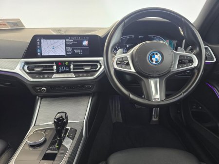 2022 BMW 3-Series - photo 7