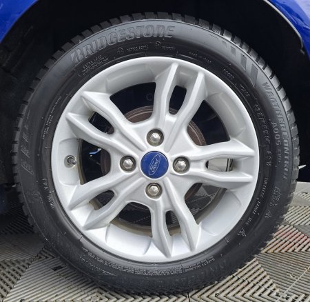2015 Ford Fiesta - photo 9