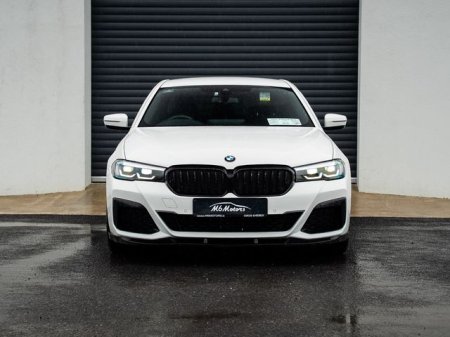 2021 BMW 5-Series - photo 2