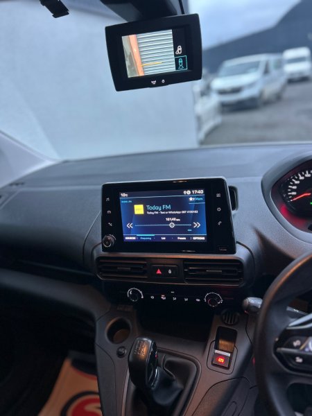 2020 Peugeot Partner - photo 10