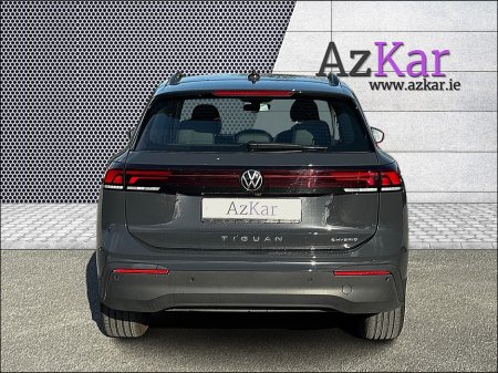 2025 Volkswagen Tiguan - photo 7