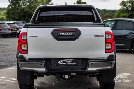 2024 Toyota Hilux - photo 7