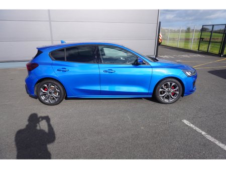 2025 Ford Focus - photo 3