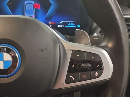 2024 BMW 3-Series - photo 18