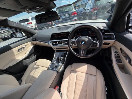 2022 BMW 3-Series - photo 18