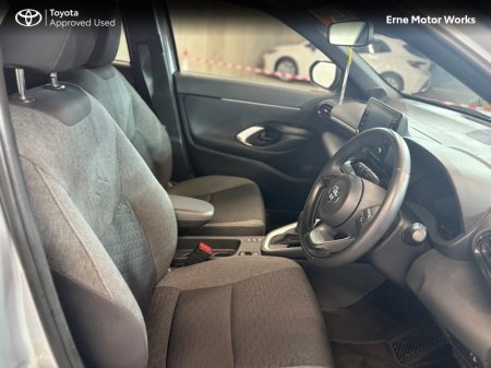 2023 Toyota Yaris Cross - photo 9