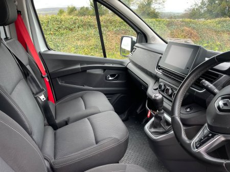 2023 Renault Trafic - photo 9