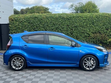 2018 Toyota Aqua - photo 2