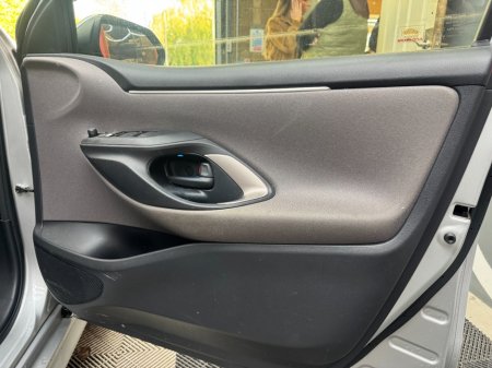 2020 Toyota Yaris - photo 16