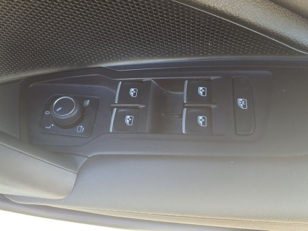 2024 Volkswagen Tiguan - photo 18