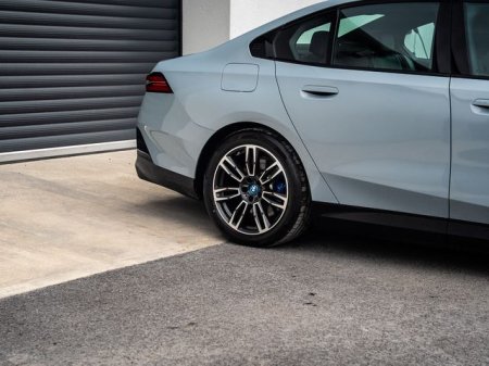 2024 BMW i5 - photo 7
