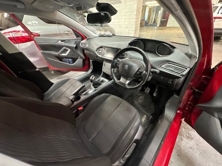 2015 Peugeot 308 - photo 12