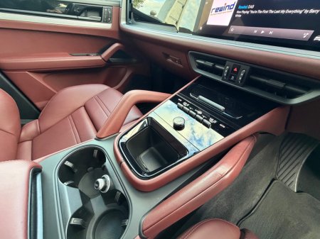 2024 Porsche Cayenne - photo 22