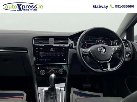 2019 Volkswagen Golf - photo 2