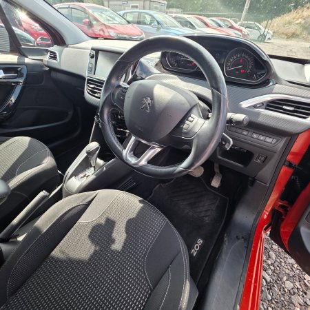 2017 Peugeot 208 - photo 19