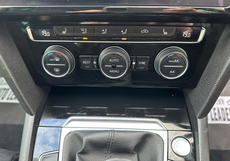 2019 Volkswagen Passat - photo 23