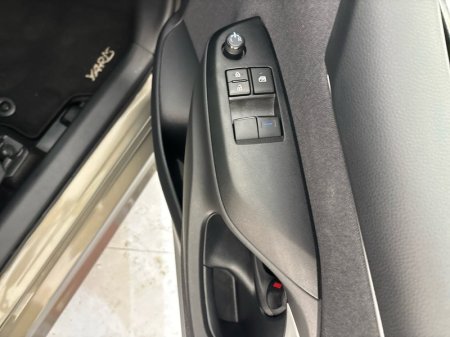 2022 Toyota Yaris - photo 12