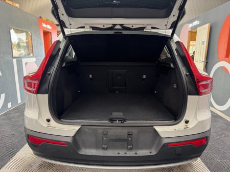 2021 Volvo XC40 - photo 7
