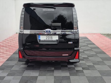 2016 Toyota Voxy - photo 13