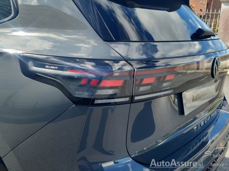 2025 Volkswagen Tiguan - photo 29