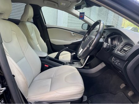 2017 Volvo V40 - photo 14