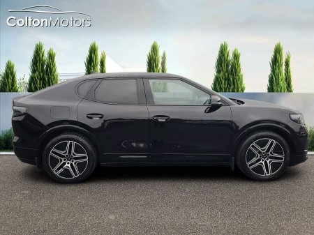2025 Ford Capri - photo 3