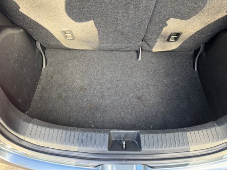 2010 Mazda Demio - photo 10