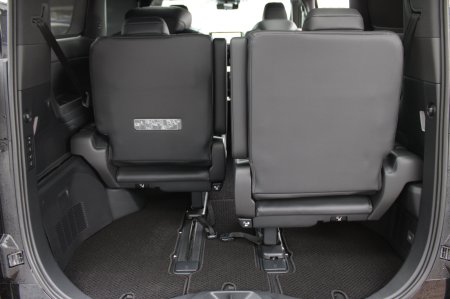2025 Toyota Alphard - photo 33