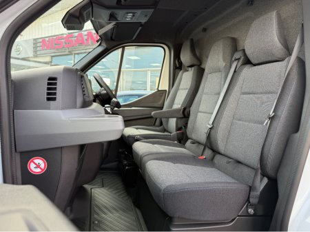 2027 Nissan Interstar - photo 21