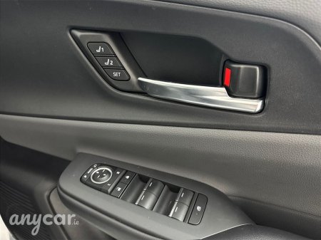 2024 Toyota Prius - photo 23