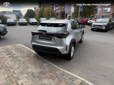 2024 Toyota Yaris Cross - photo 2