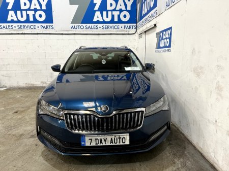 2022 Skoda Superb - photo 2