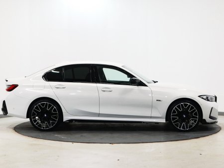 2023 BMW 3-Series - photo 2