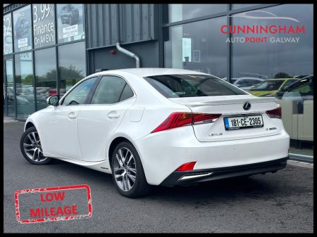 2018 Lexus IS - photo 2