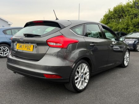 2017 Ford Focus - photo 6