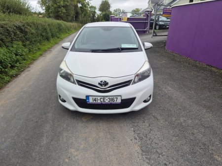 2014 Toyota Yaris - photo 2