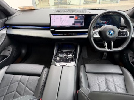 2024 BMW 5-Series - photo 4