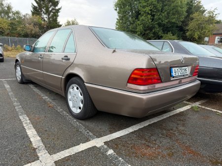 1991 Mercedes 300SE - photo 2