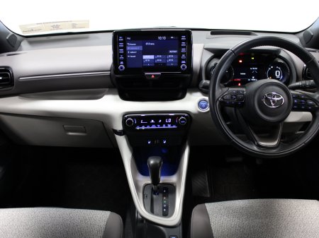 2021 Toyota Yaris - photo 14