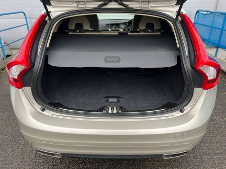 2017 Volvo V60 - photo 15