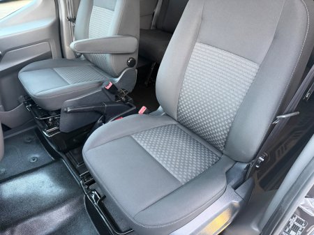 2022 Ford Transit - photo 18
